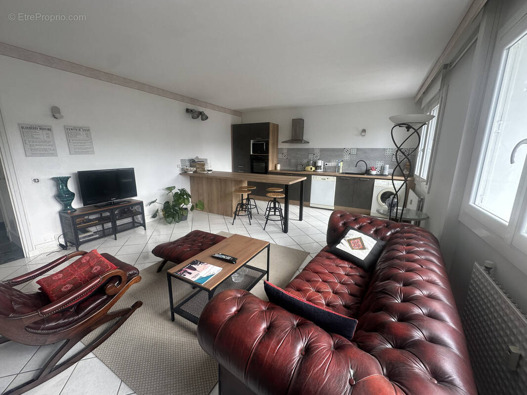 Appartement à SAINT-ETIENNE