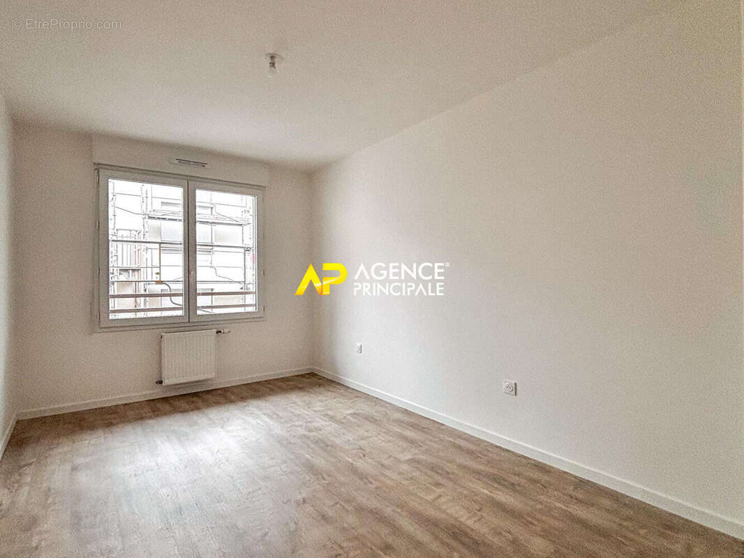Appartement à SARTROUVILLE