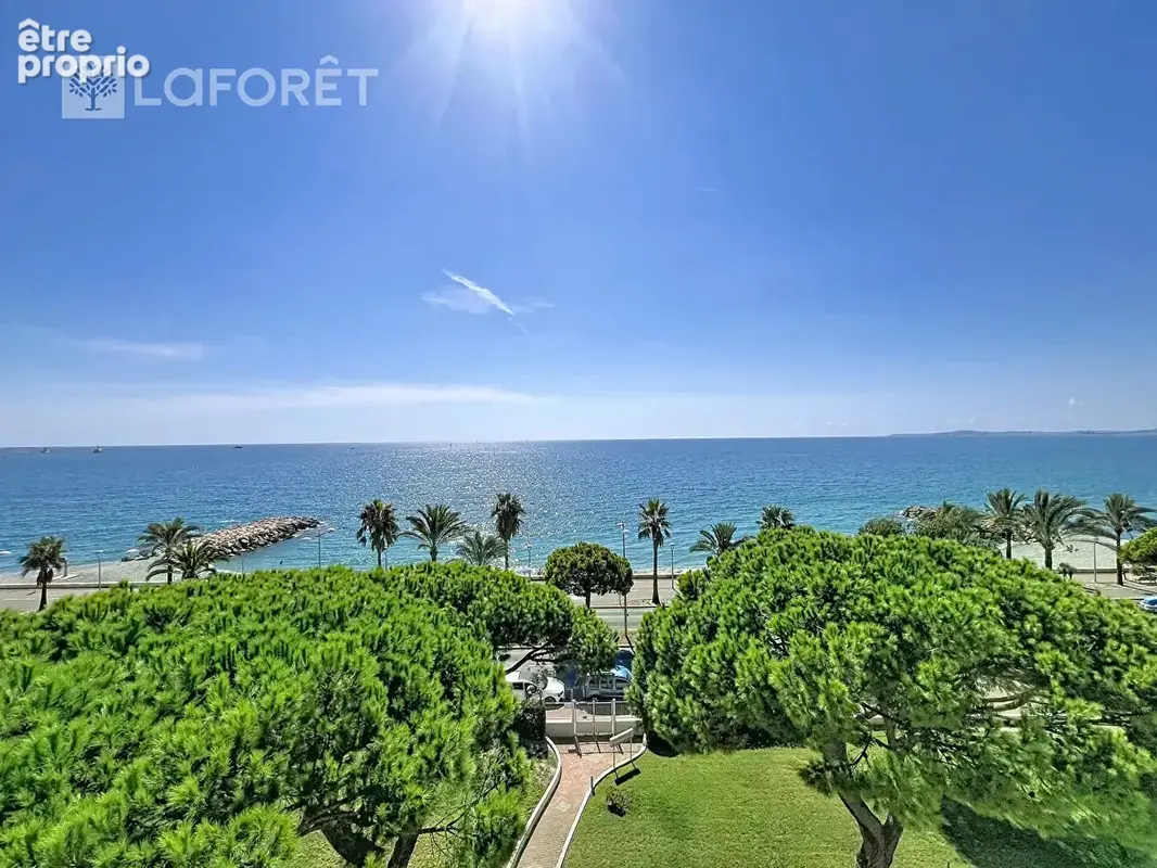 Cros de cagnes sur mer  - 3 pieces renove -vue mer -plage a pied - photo 2