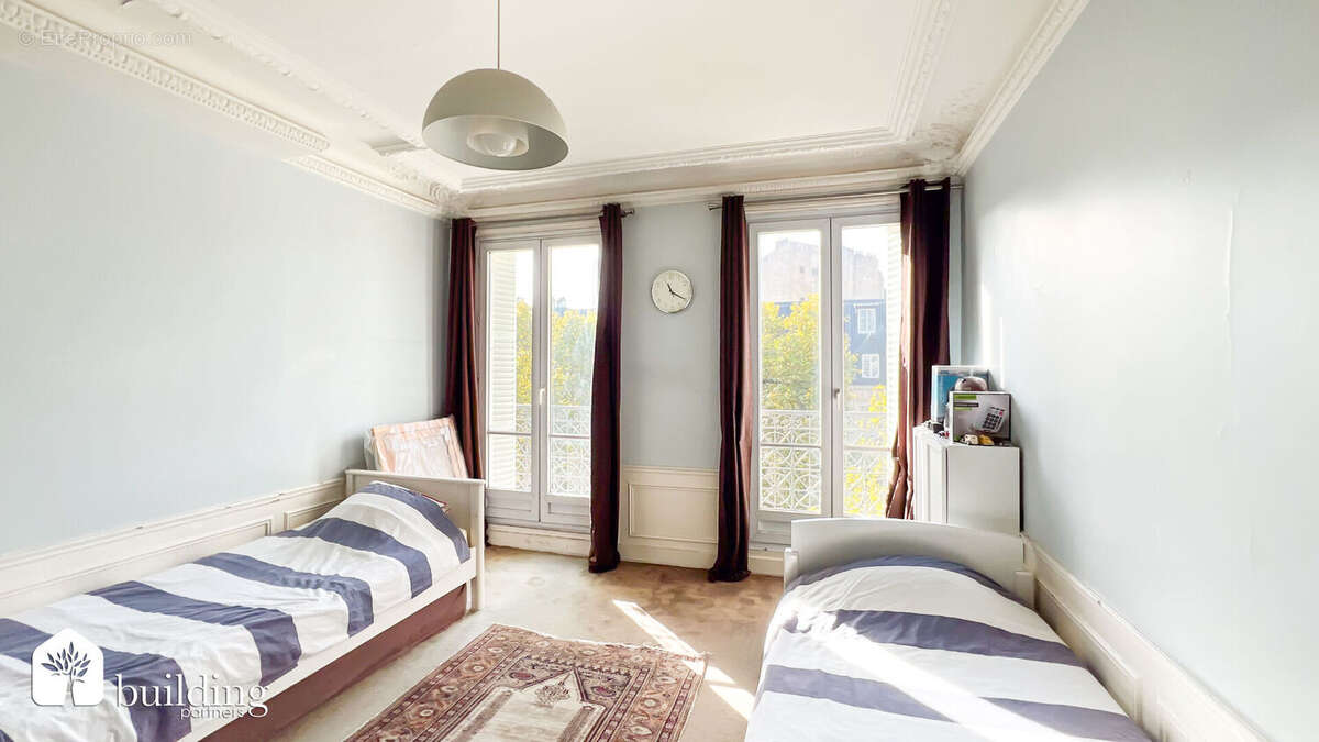 Appartement à PARIS-17E