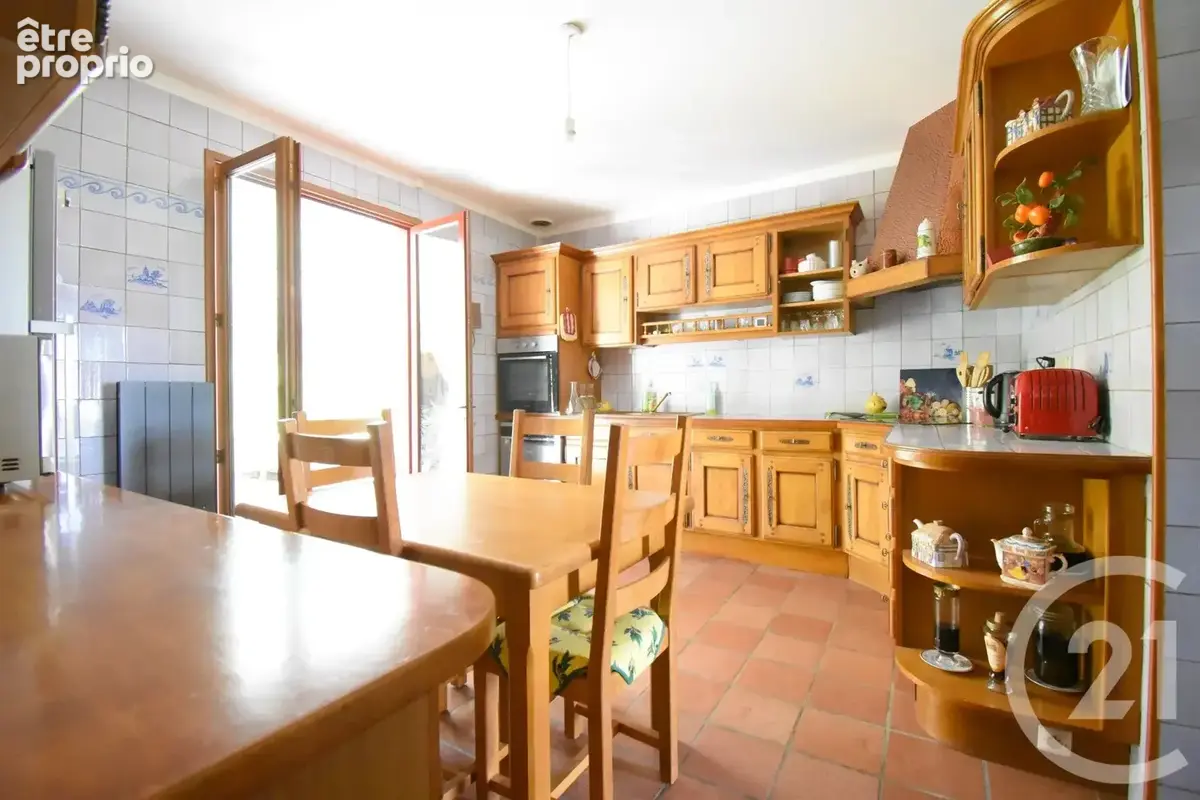 Maison 5 pièces 206 m² à vendre à Creuzier-Le-Vieux (03300) - photo 5