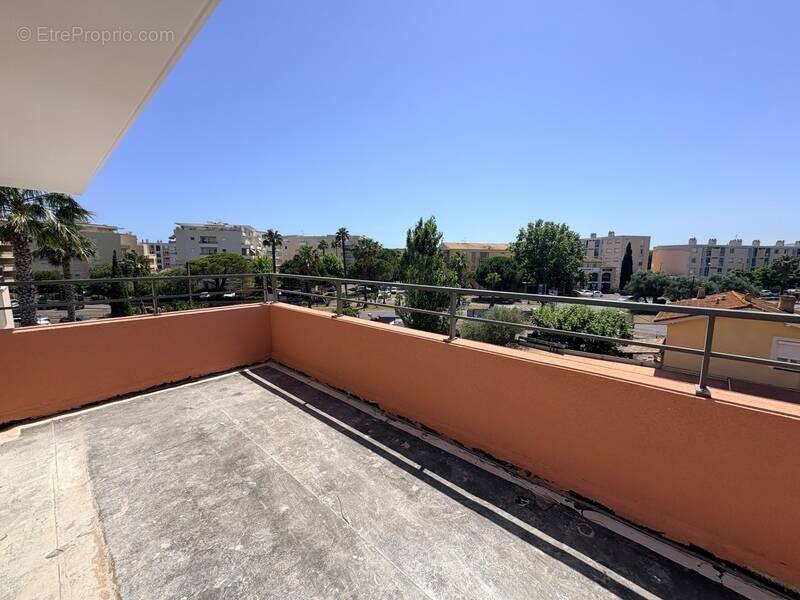 Appartement à FREJUS