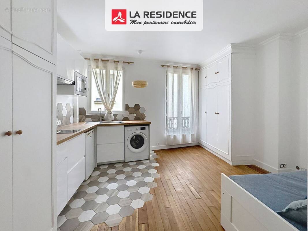 Appartement à PARIS-17E