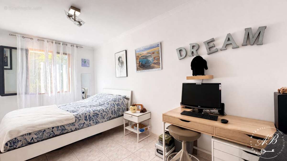 Maison à SAINT-GENIES-DE-MALGOIRES