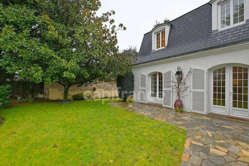 Un havre de paix dans le PARC à 15 mn à pied de la gare : Maison de famille 259 m² - photo 22
