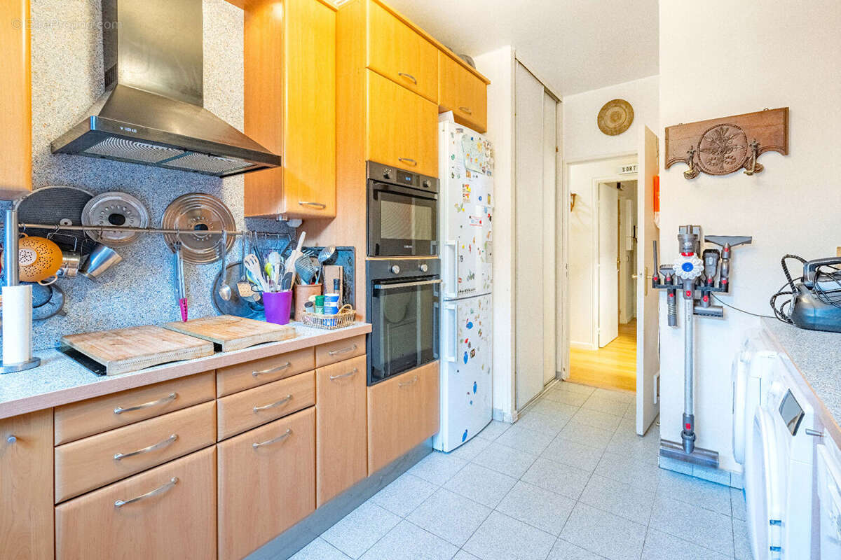 Appartement à LEVALLOIS-PERRET