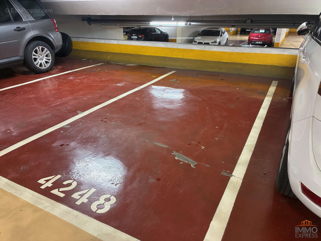 Parking à PARIS-13E