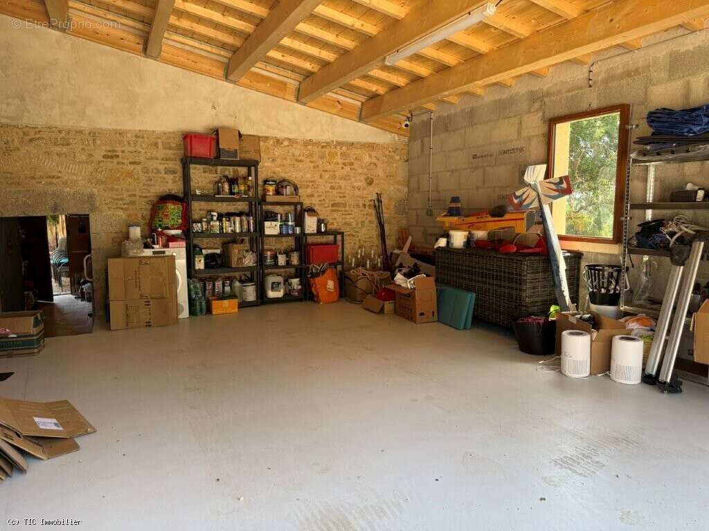 Maison à CHARROUX