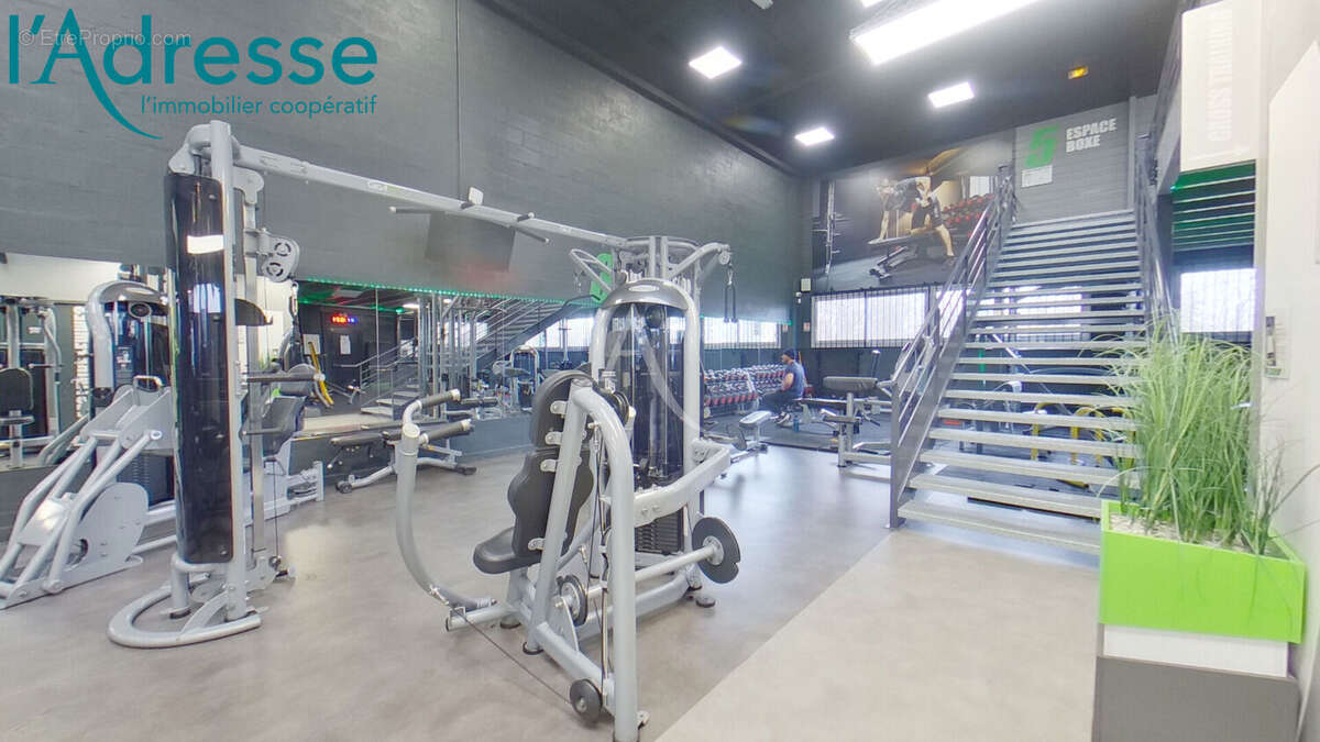 Commerce à CHAMPS-SUR-MARNE