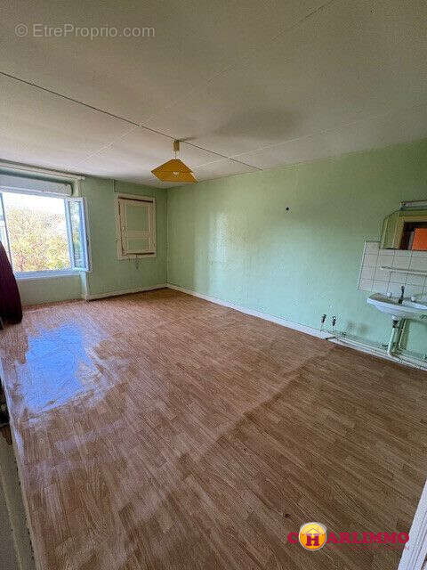 Appartement à SAILLAT-SUR-VIENNE