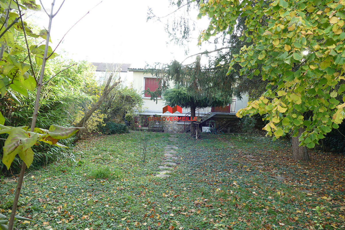 BUZENVAL - Propriété avec deux pavillons - photo 10