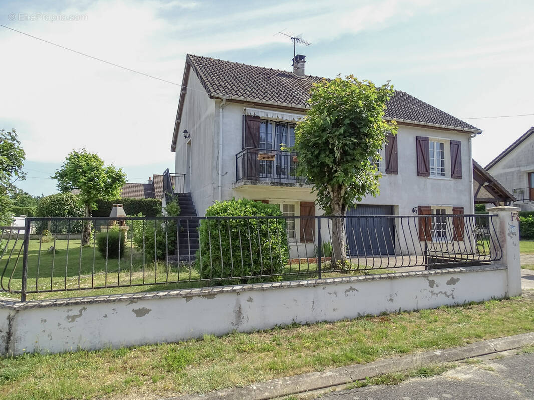 Maison à CHATRES-SUR-CHER