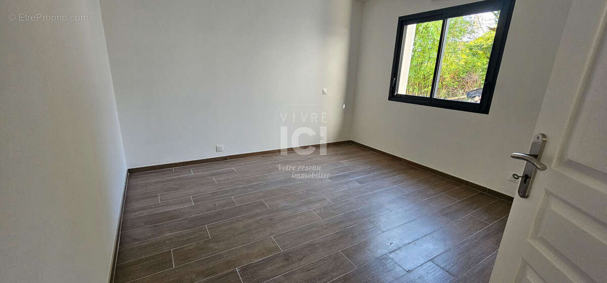 Maison à SAINTE-LUCE-SUR-LOIRE