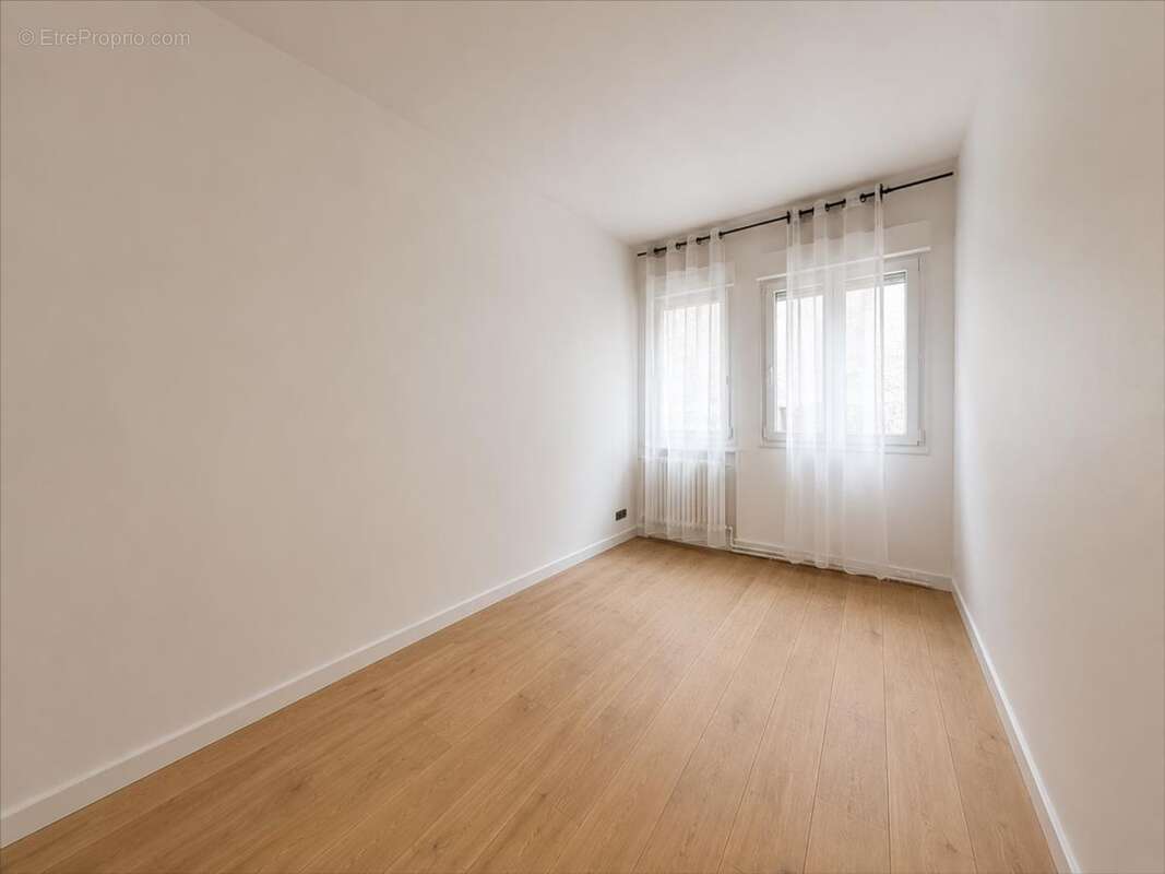 Appartement 109 m² à Reims  - photo 25
