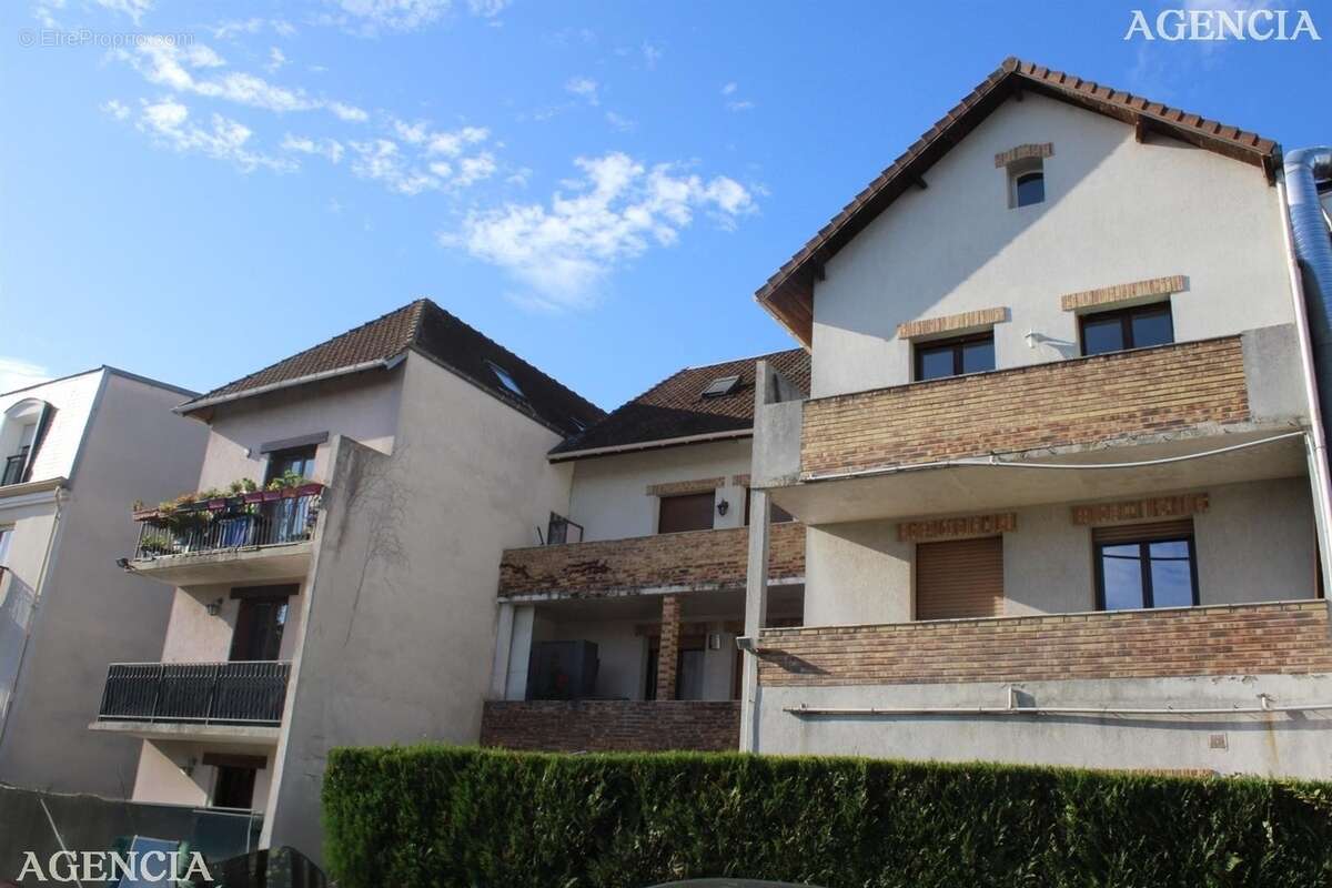 Appartement à PONTAULT-COMBAULT
