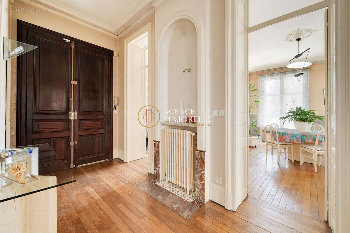 Appartement bourgeois de caractère - 148 m² - 4 chambres - photo 5