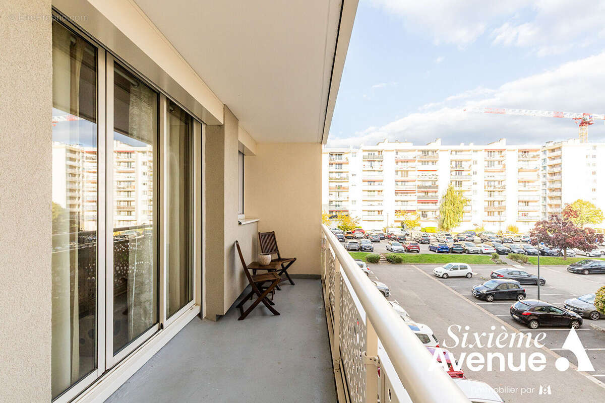 Appartement à CHILLY-MAZARIN