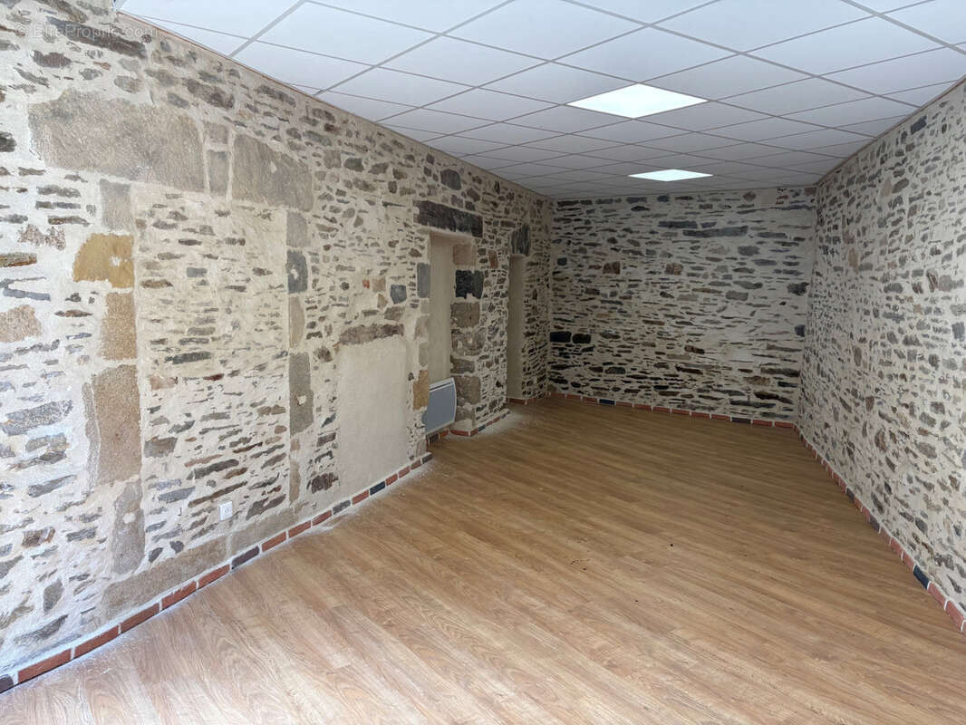 Appartement à SAINT-YRIEIX-LA-PERCHE