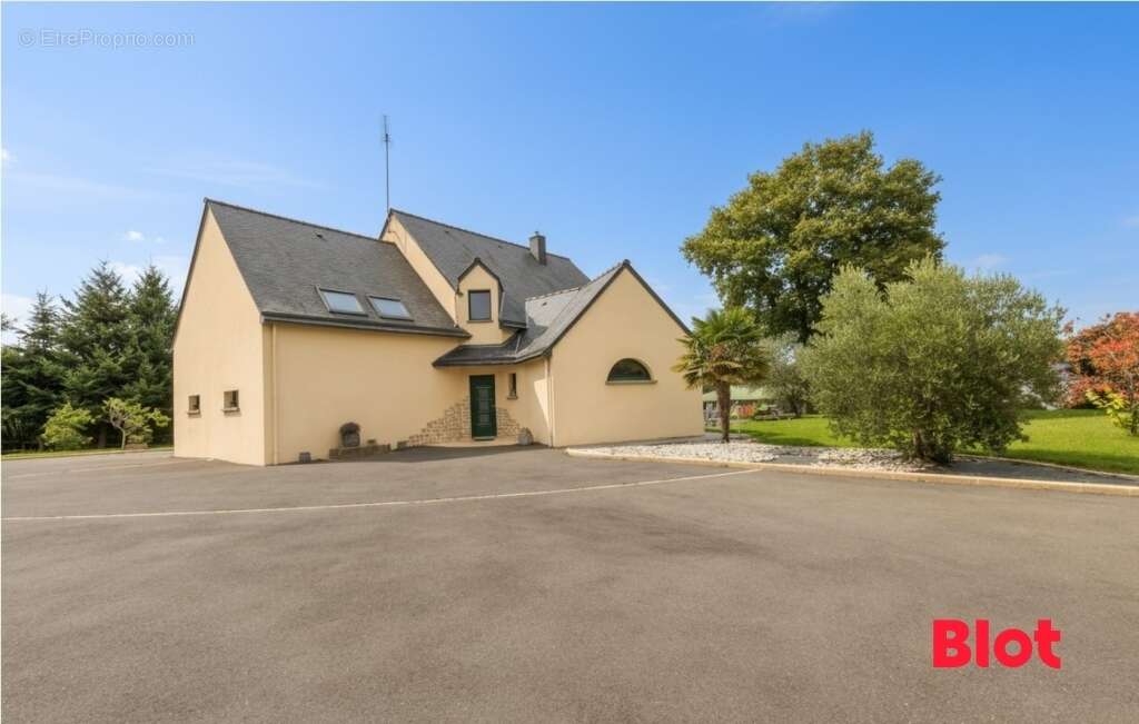 Maison à ANTRAIN