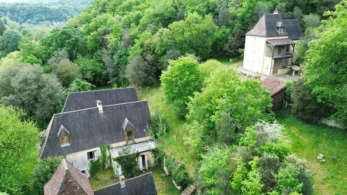 Maison à SAINT-LEON-SUR-VEZERE