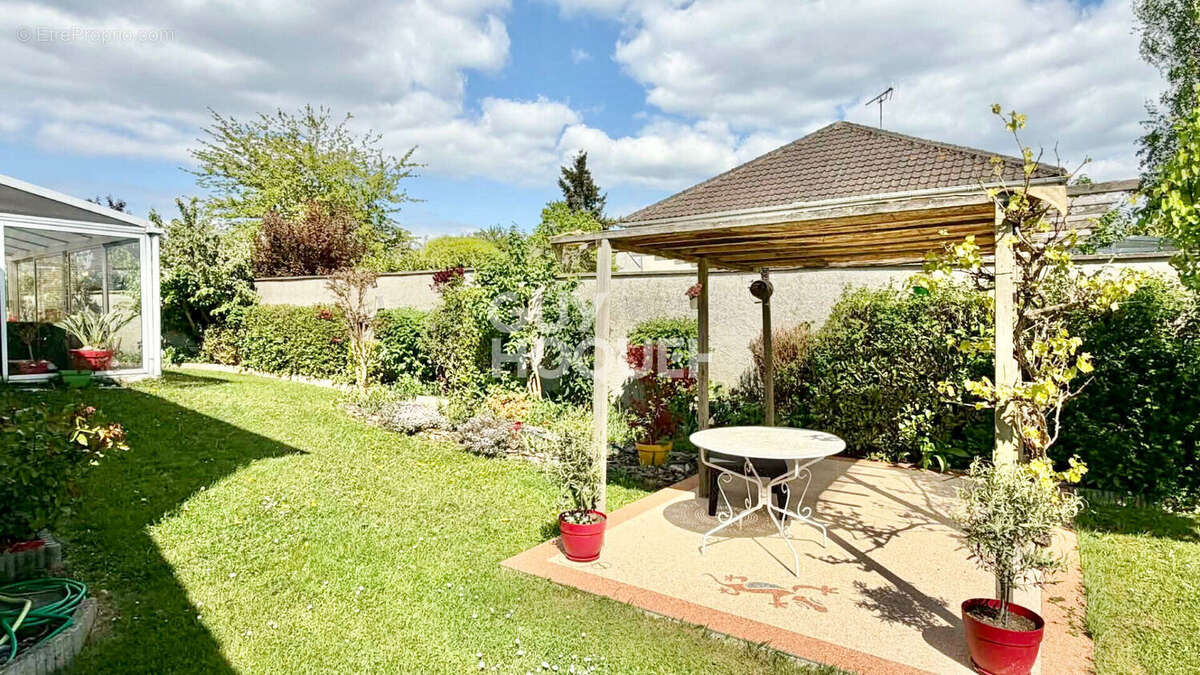 Maison à EZY-SUR-EURE
