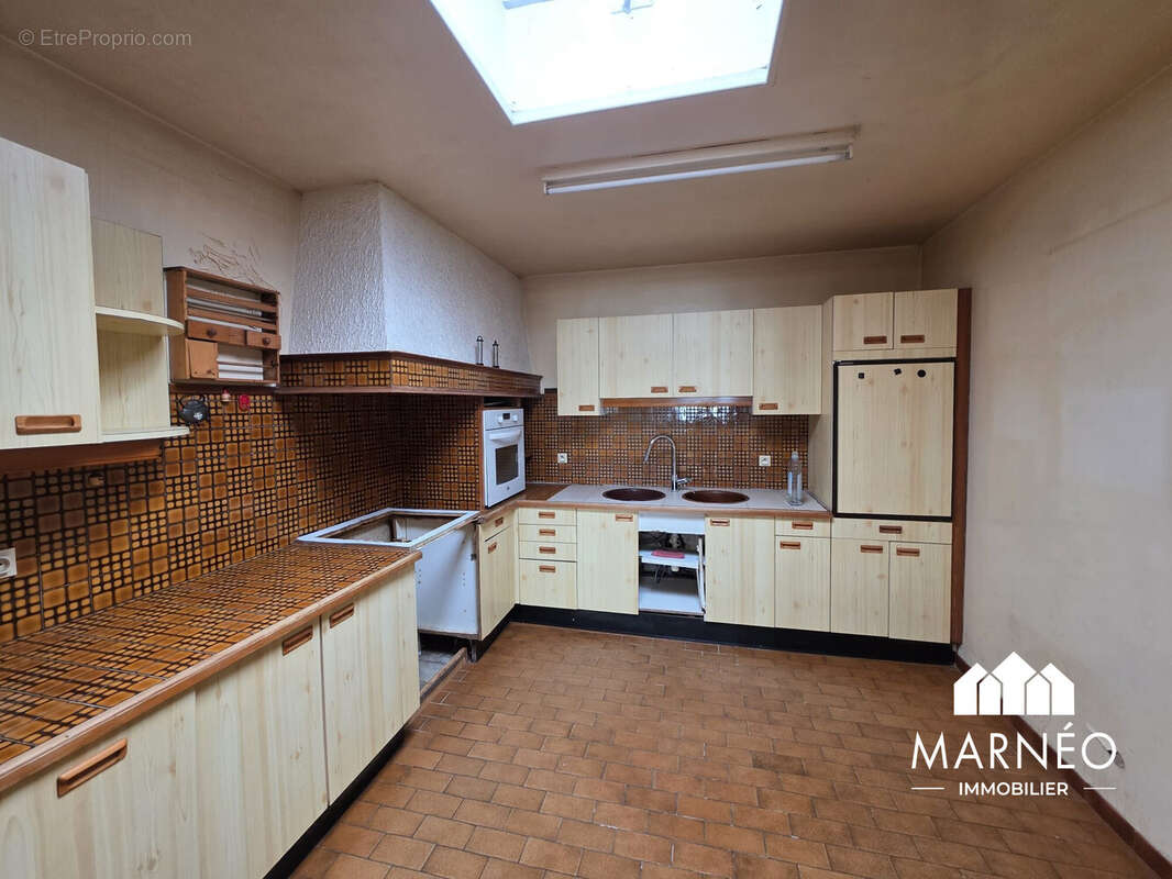 Maison 137 m² à Chalons-En-Champagne  - photo 2