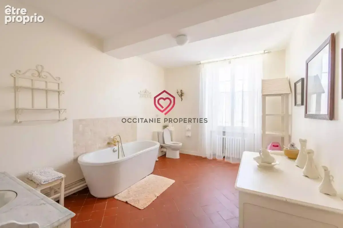 Maison de Maître avec piscine et dépendances - photo 10