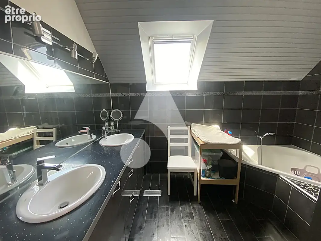 Maison 145 m² + appartement 50 m² - photo 9