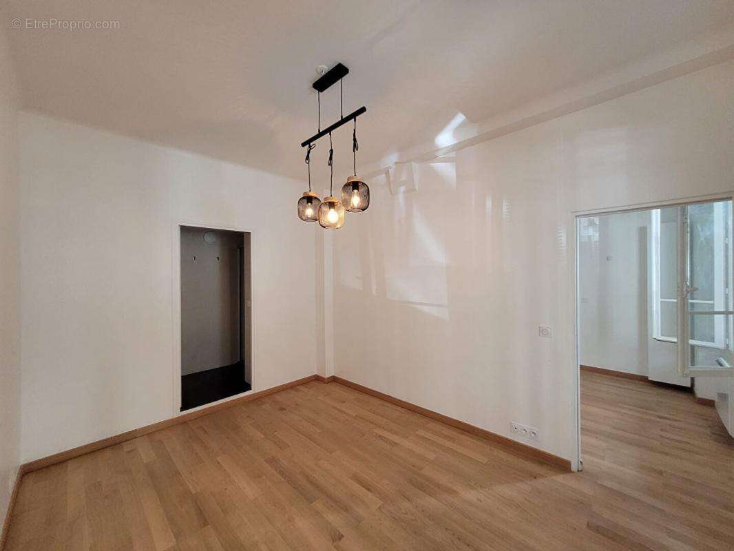 Appartement à PARIS-12E