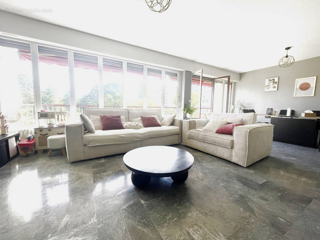 Appartement à ECHIROLLES