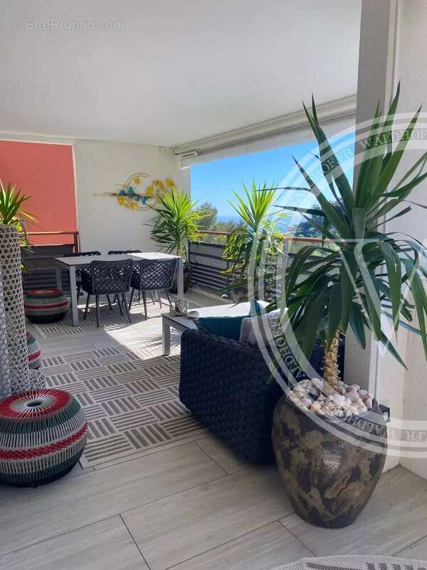 Appartement à EZE