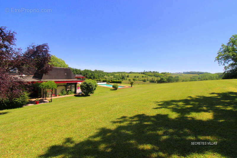 Maison à SALLEBOEUF