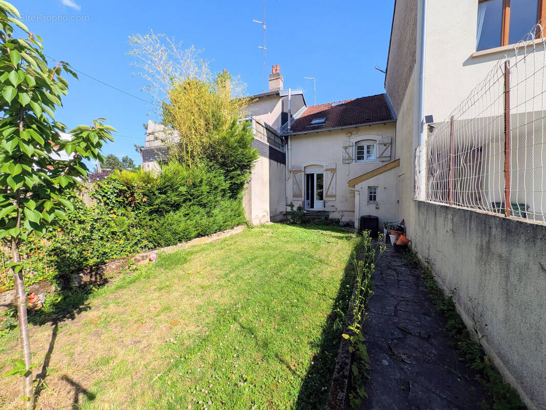 Maison à JARVILLE-LA-MALGRANGE
