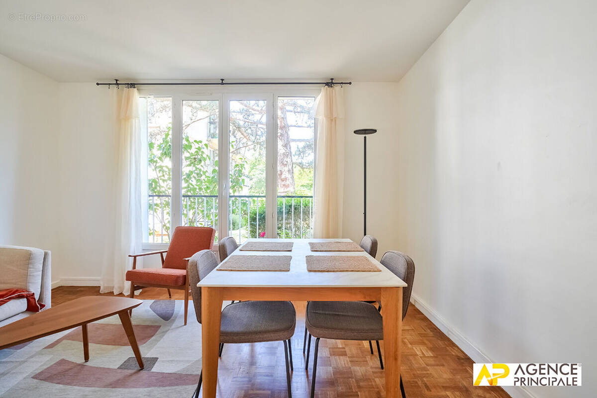 Appartement à MAISONS-LAFFITTE