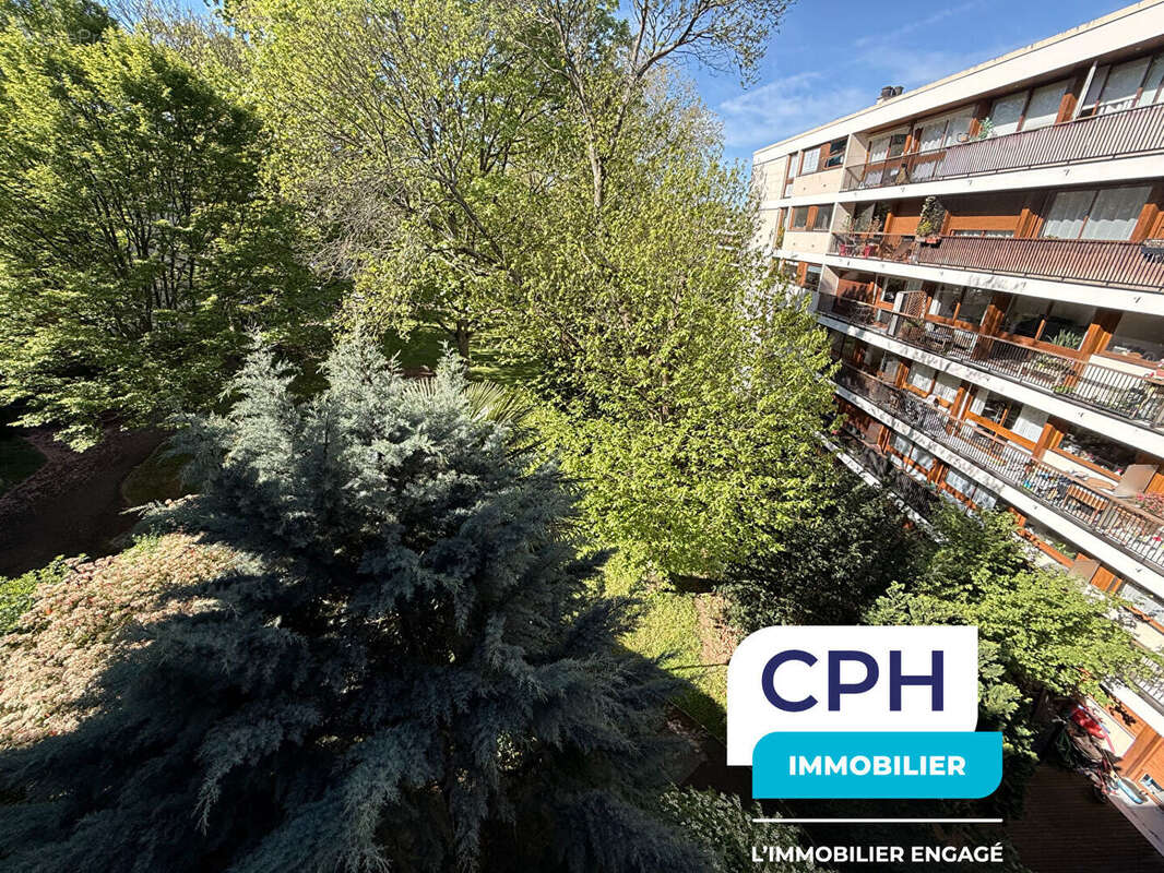 Appartement à LA CELLE-SAINT-CLOUD