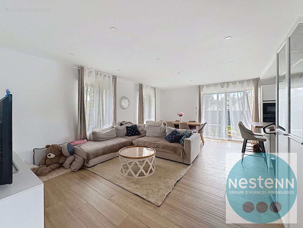 Maison à SAINT-PRYVE-SAINT-MESMIN