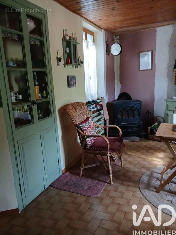 Maison 74 m² à Belvianes-Et-Cavirac  - photo 4