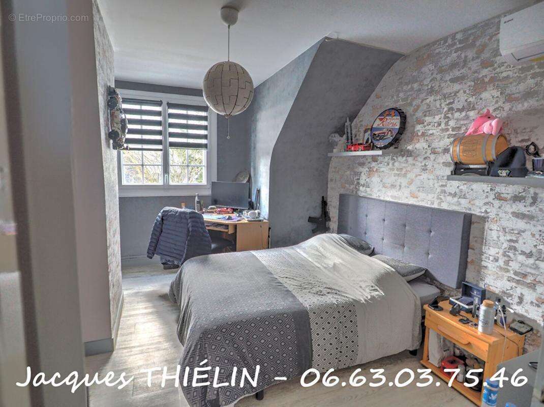 Maison à LONGUE-JUMELLES