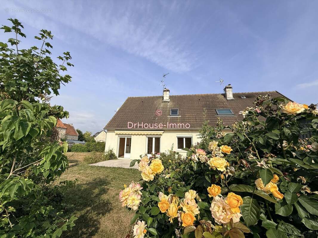 Maison 107 m² à Colomby-Sur-Thaon  - photo 2