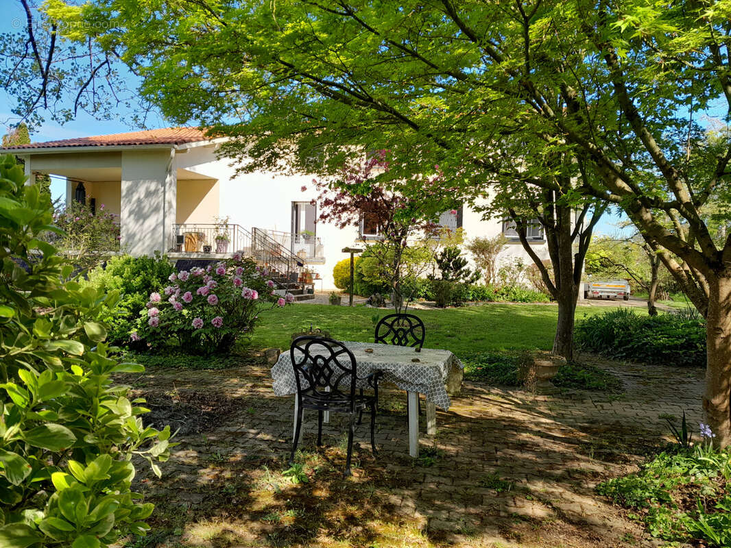Maison à SAINT-NICOLAS-DE-LA-GRAVE