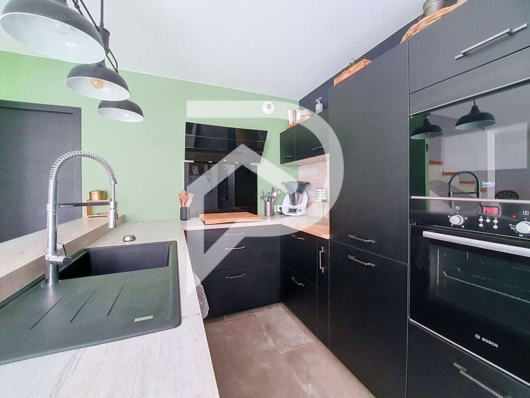 Maison à vendre Le Teil 8 pièce(s) 237 m2 - photo 10