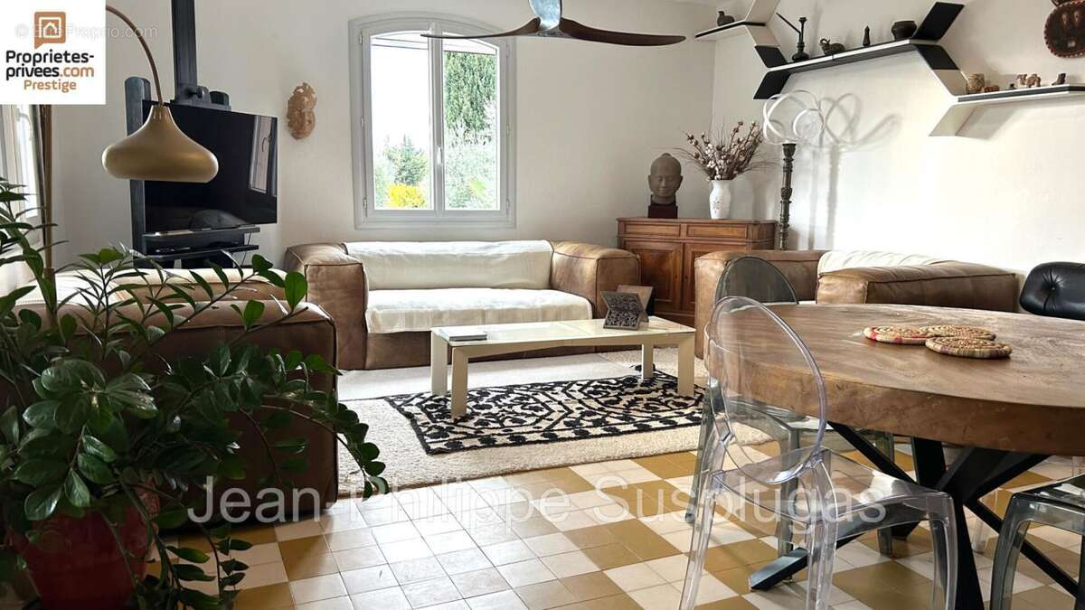 Maison à LE CASTELLET