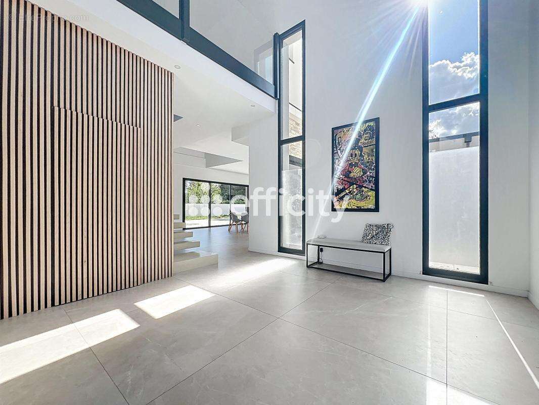 Maison 285 m² à Saint-Cyr-Sur-Loire  - photo 9