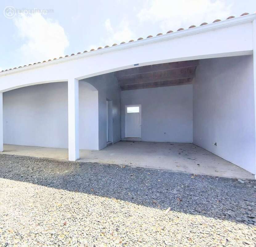Maison à BOUIN