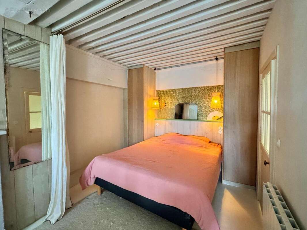   - Appartement à LYON-5E