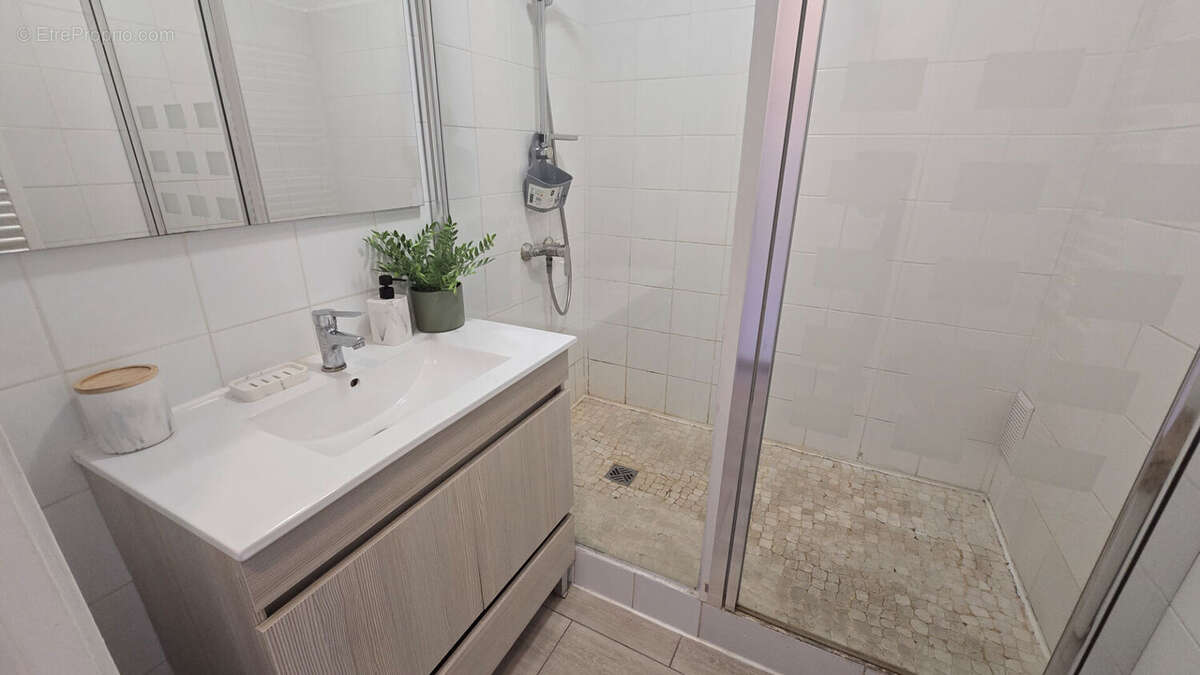 Appartement à PORT-DE-BOUC