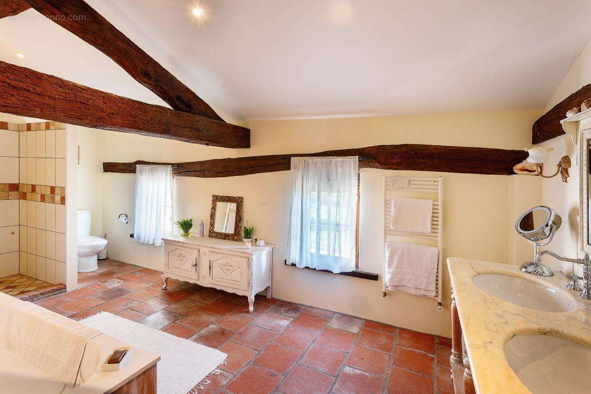 Maison à CASTELNAU-DE-MONTMIRAL