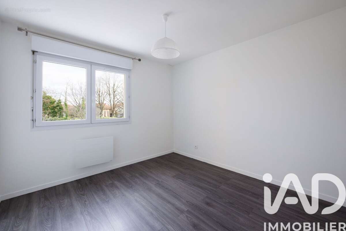 Photo 8 - Appartement à SAINT-GENIS-LES-OLLIERES