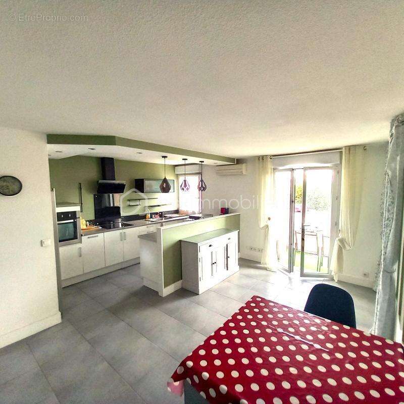 Appartement à LATTES