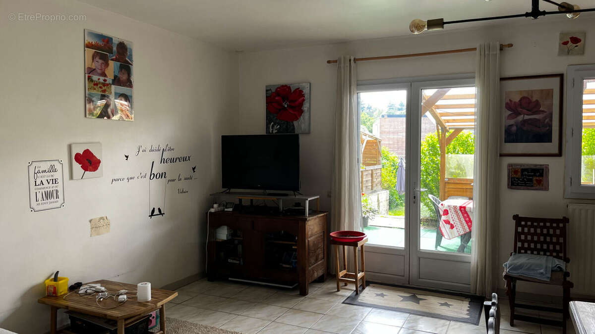 Maison à TOUCY